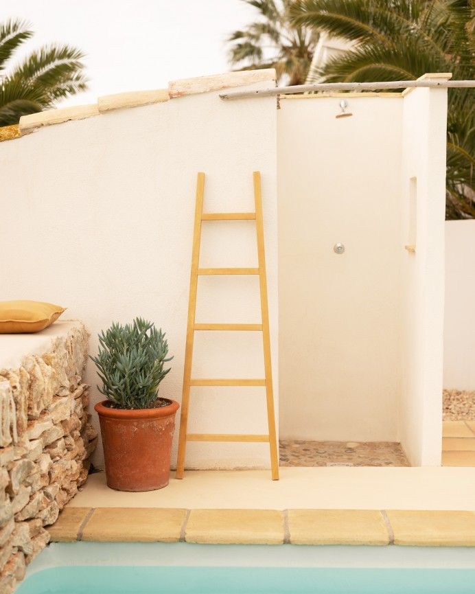 ESCALERA MADERA TUCUMÁNES