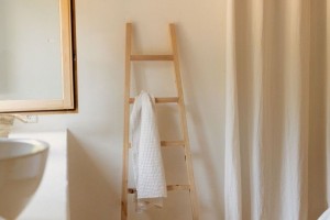 ESCALERA MADERA TUCUMÁNES