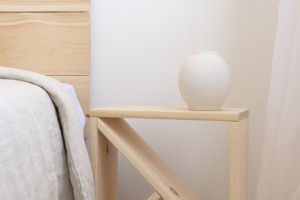 MESITA NOCHE ANTIBESI