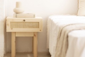 MESITA DE NOCHE BEGURNA